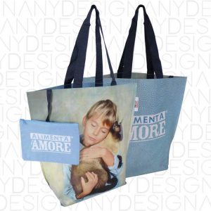 produzione di shopping bag con laminazione lucida